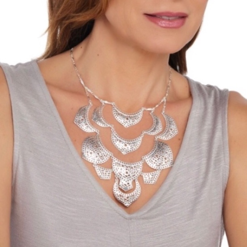 :: Stella & Dot Silver Plait Statement Necklace - Picture 4 of 8